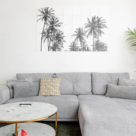 Global Living - Design I I Beamer I Kitchen I Terrace I Apartman