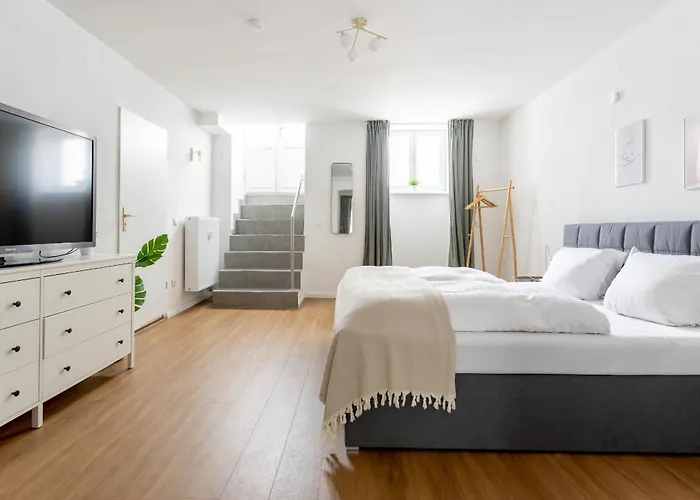 Global Living - Design I I Beamer I Kitchen I Terrace I Apartament Berlin