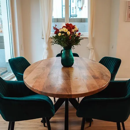 Apartment Global Living - Design I I Beamer I Kitchen I Terrace I *