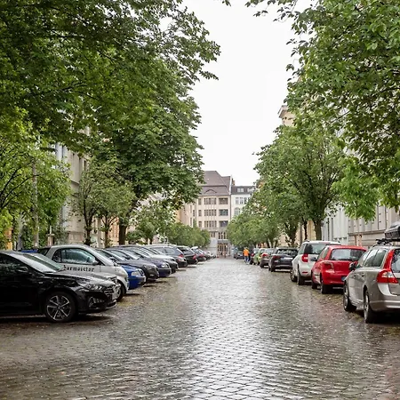 Global Living - Design I I Beamer I Kitchen I Terrace I アパート *