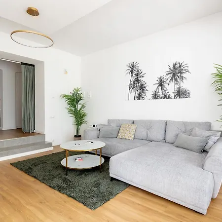 Global Living - Design I I Beamer I Kitchen I Terrace I Apartment *