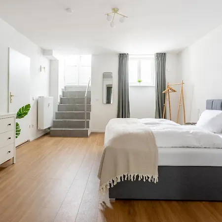 Global Living - Design I I Beamer I Kitchen I Terrace I Apartment Berlin