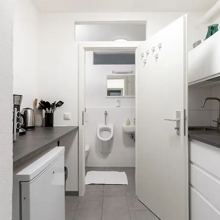 Apartment Global Living - Design I I Beamer I Kitchen I Terrace I Berlin