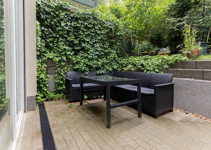 Global Living - Design I I Beamer I Kitchen I Terrace I *