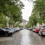 Global Living - Design I I Beamer I Kitchen I Terrace I Lägenhet *