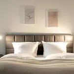 Global Living - Design I I Beamer I Kitchen I Terrace I