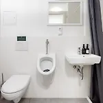 Global Living - Design I I Beamer I Kitchen I Terrace I Lägenhet *