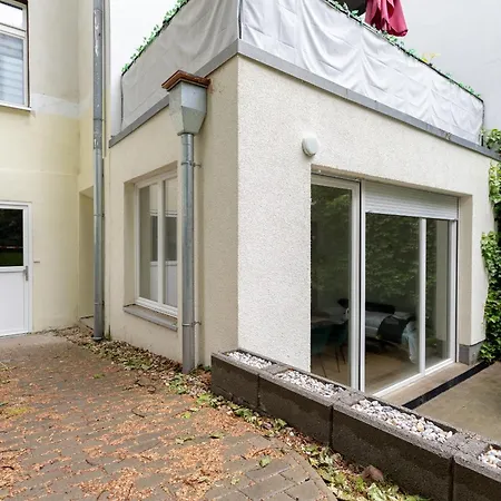 Global Living - Design I I Beamer I Kitchen I Terrace I * Berlín