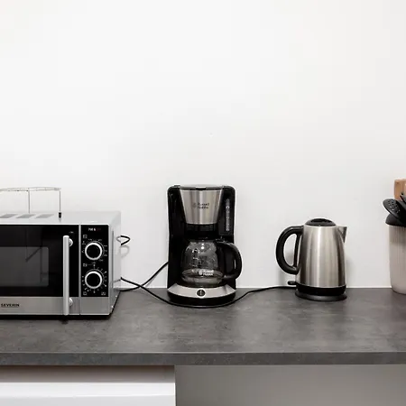 Global Living - Design I I Beamer I Kitchen I Terrace I Berlim